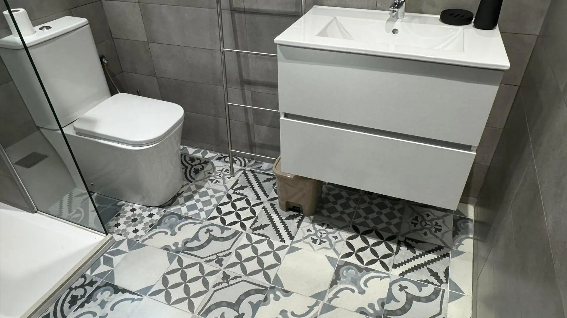 Lulu Apartment Casc Antic Tarragona 0*,