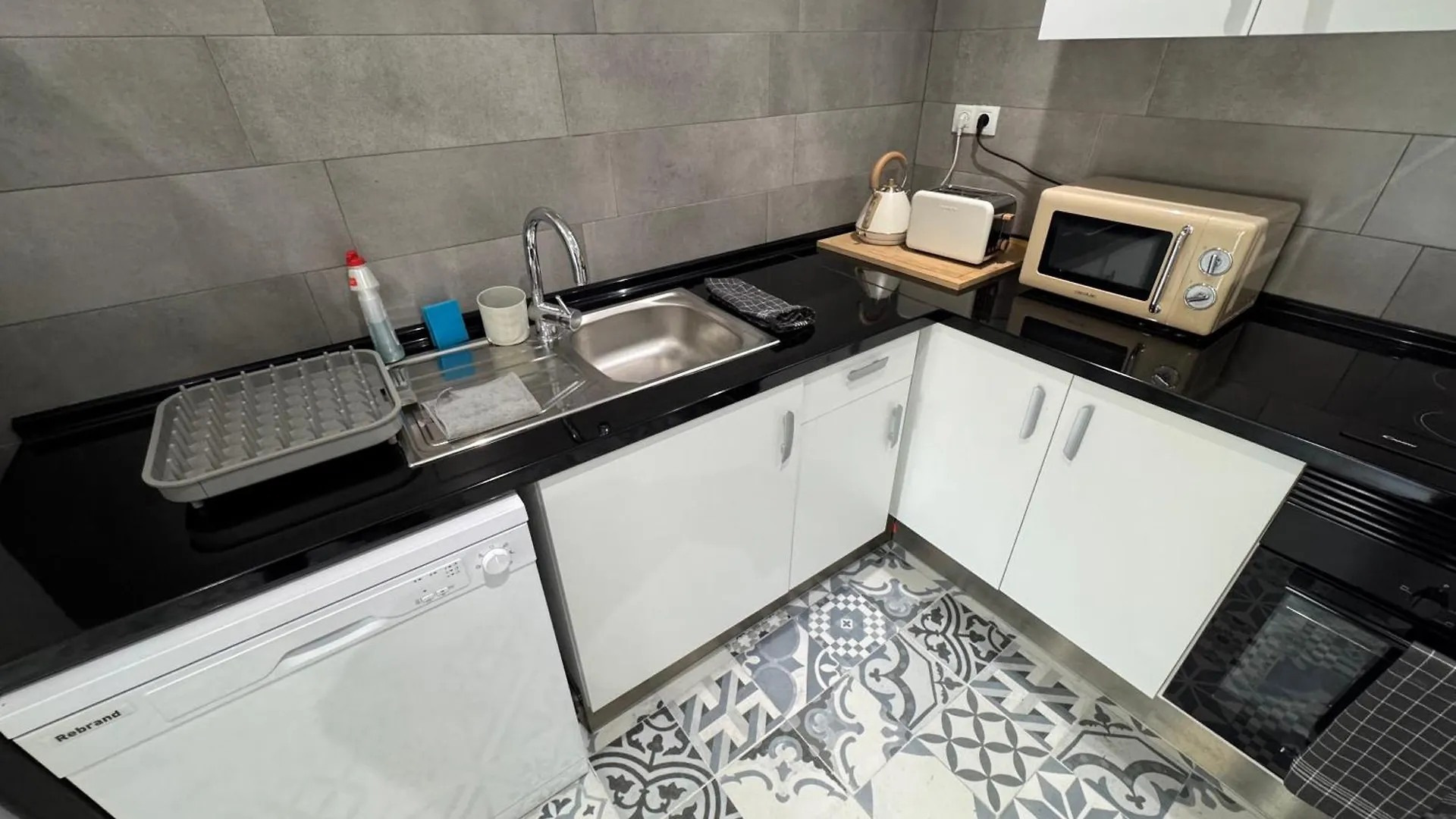Lulu Apartment Casc Antic Tarragona