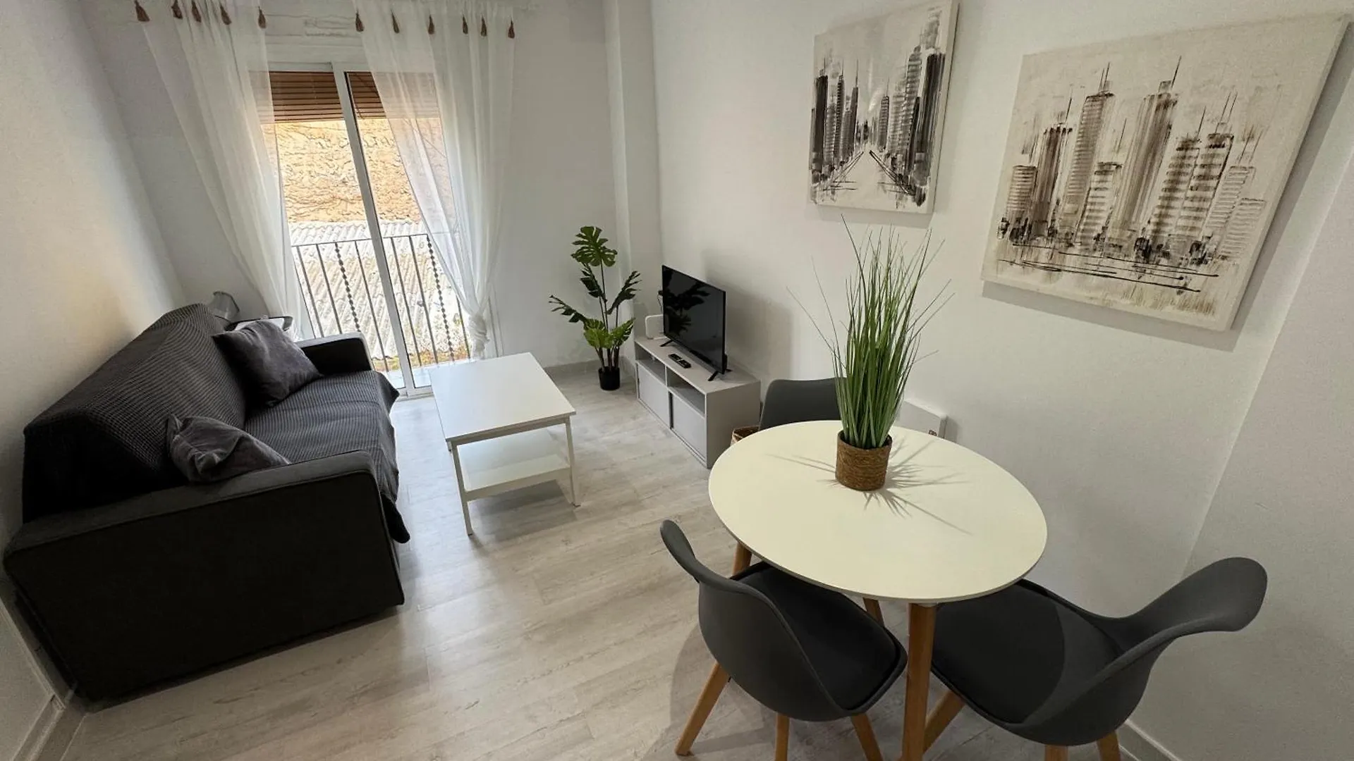 Lulu Apartment Casc Antic location